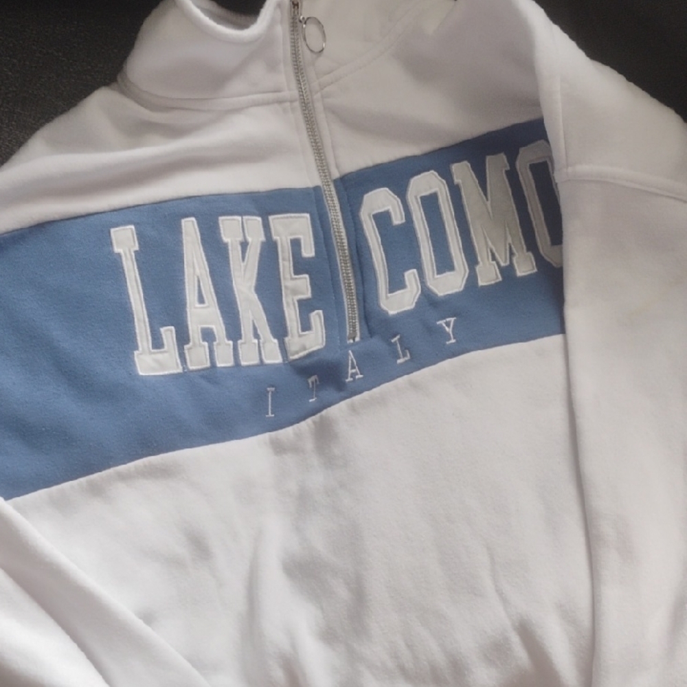 Women's White and Blue Sweater